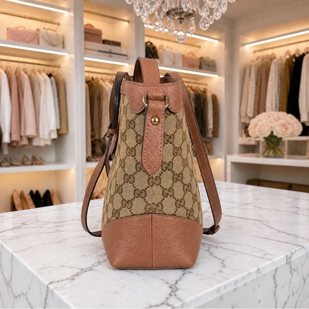 Gucci Beige GG Supreme Canvas Crossbody with Brown Leather Trim - Picture 2 of 5
